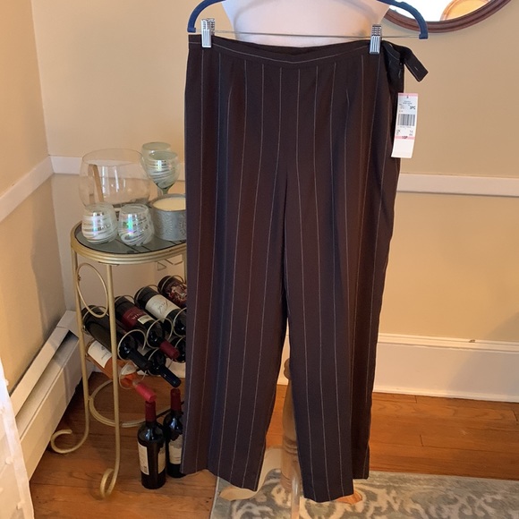 NWT Kasper Size 10Petite 3 Piece Pantsuit New and beautiful! - Picture 9 of 12